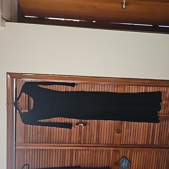 Black Long Lace Jump Dress - Picture 2 of 10